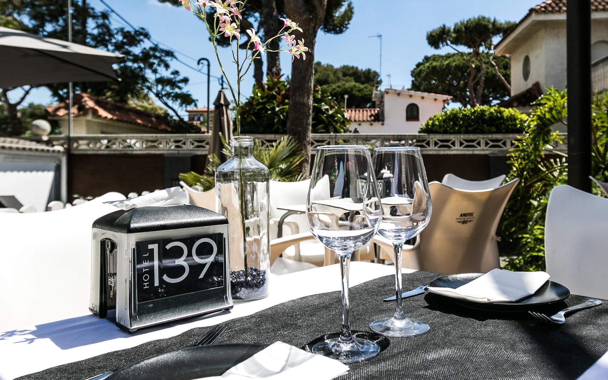 Hotel 139 Castelldefels Εξωτερικό φωτογραφία