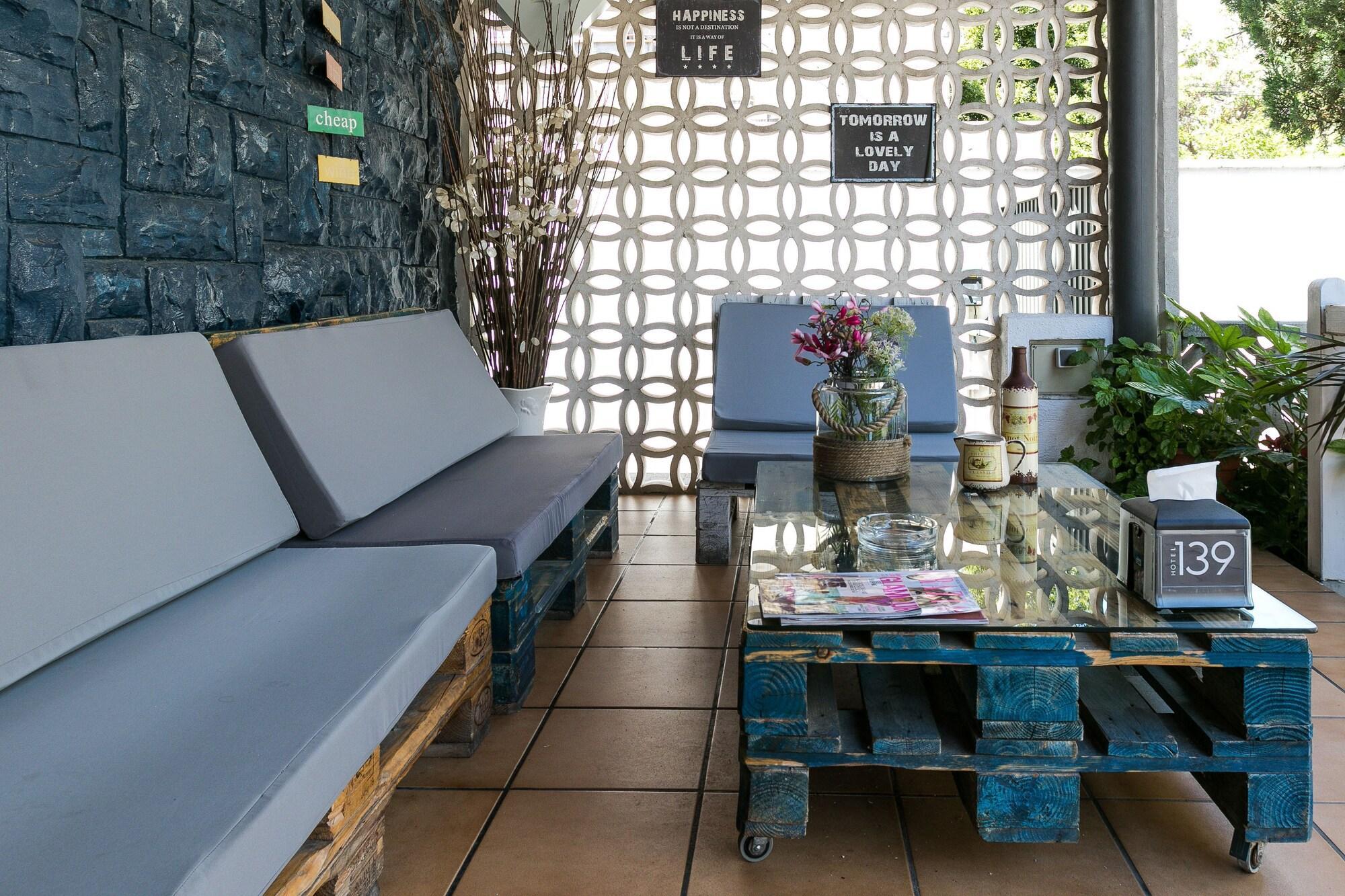 Hotel 139 Castelldefels Εξωτερικό φωτογραφία