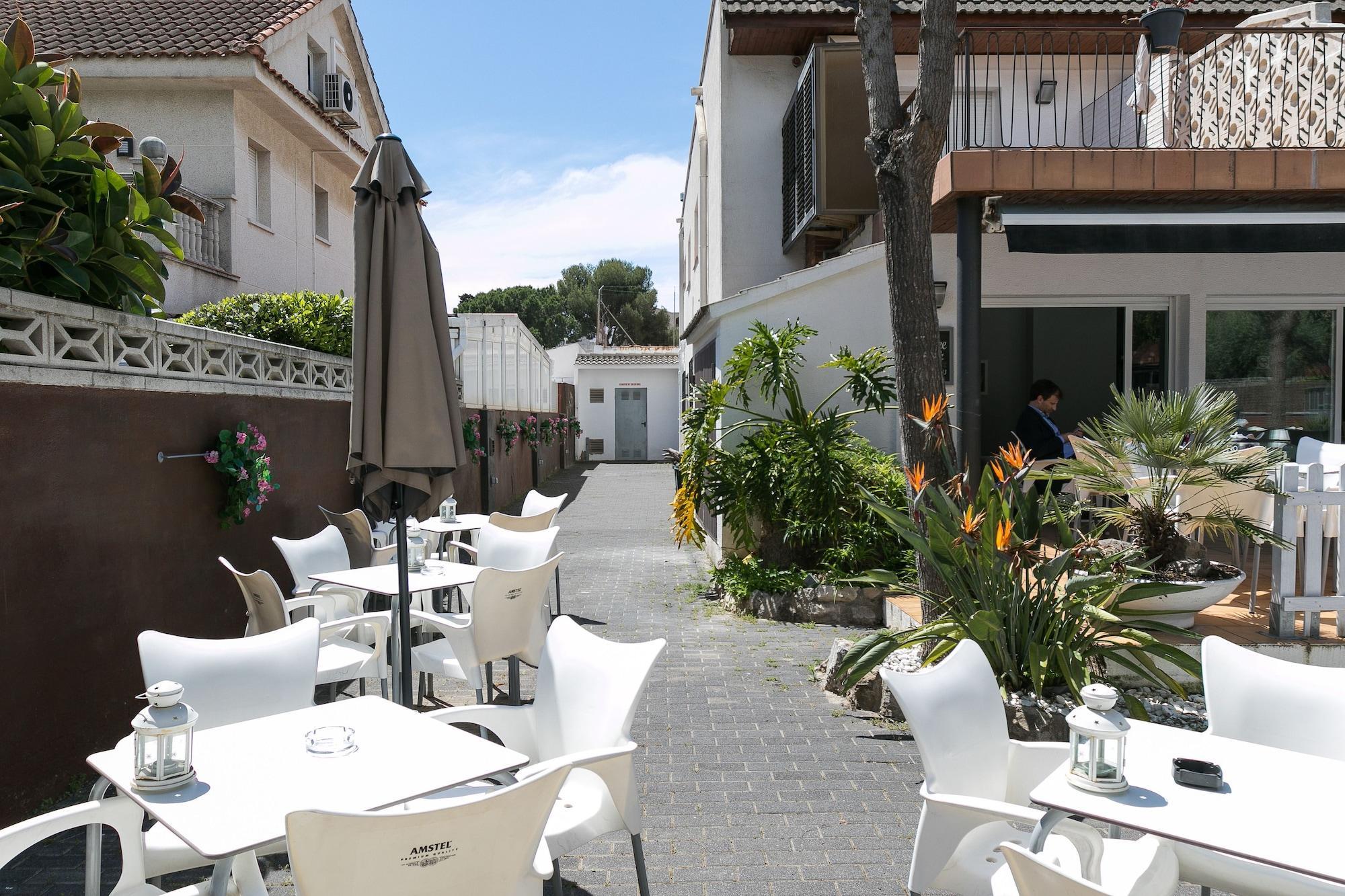 Hotel 139 Castelldefels Εξωτερικό φωτογραφία