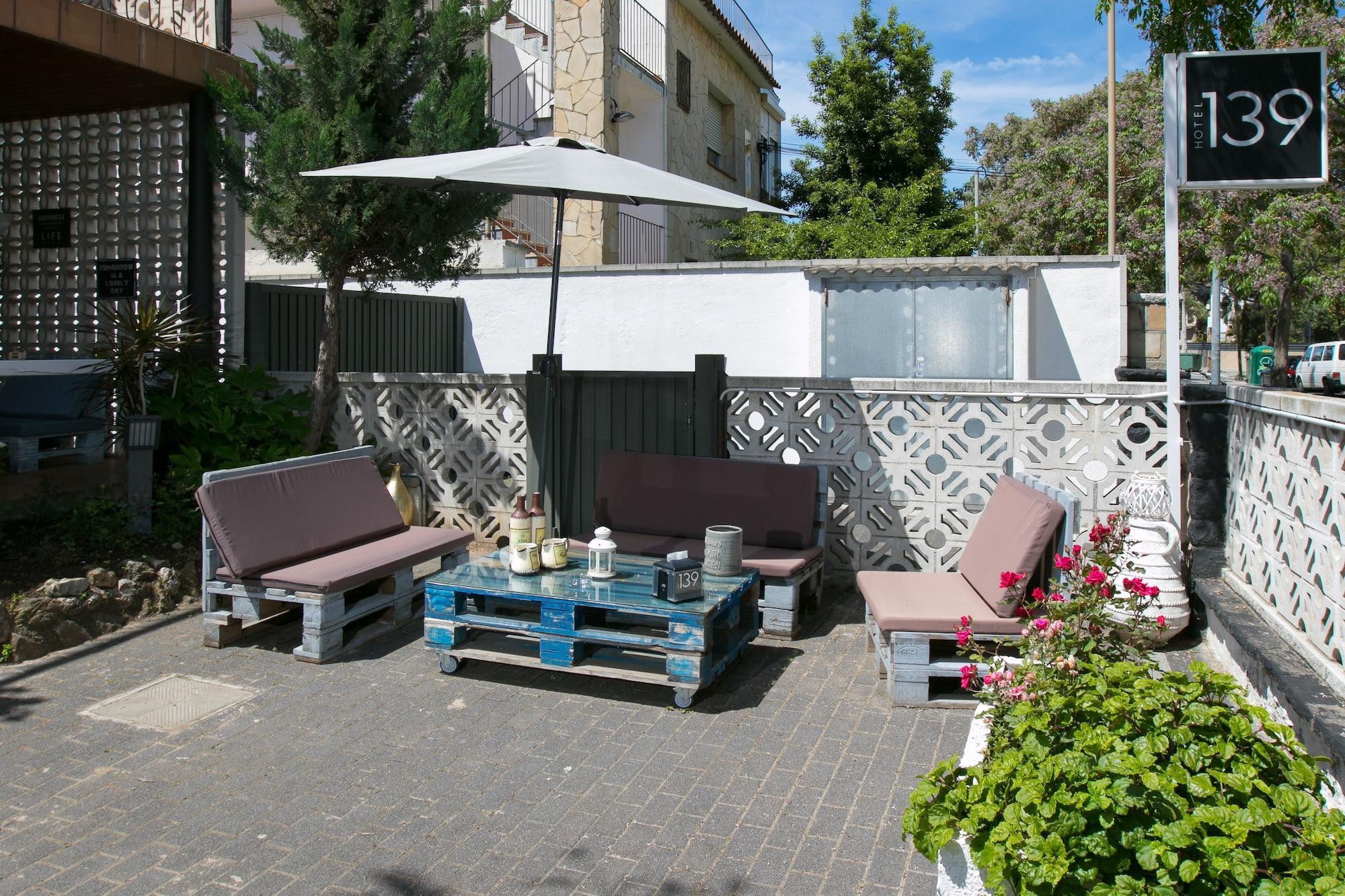Hotel 139 Castelldefels Εξωτερικό φωτογραφία