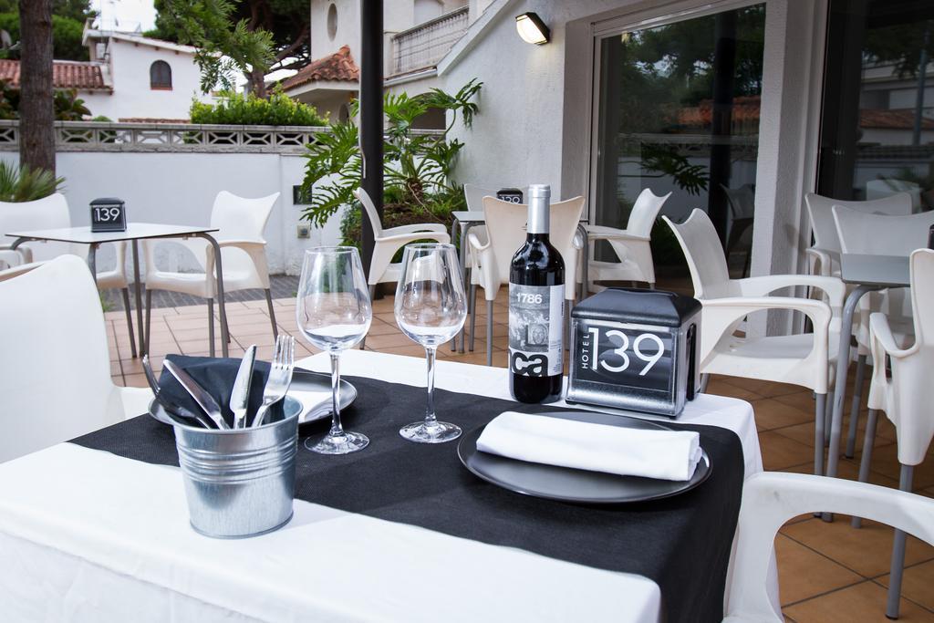 Hotel 139 Castelldefels Εξωτερικό φωτογραφία