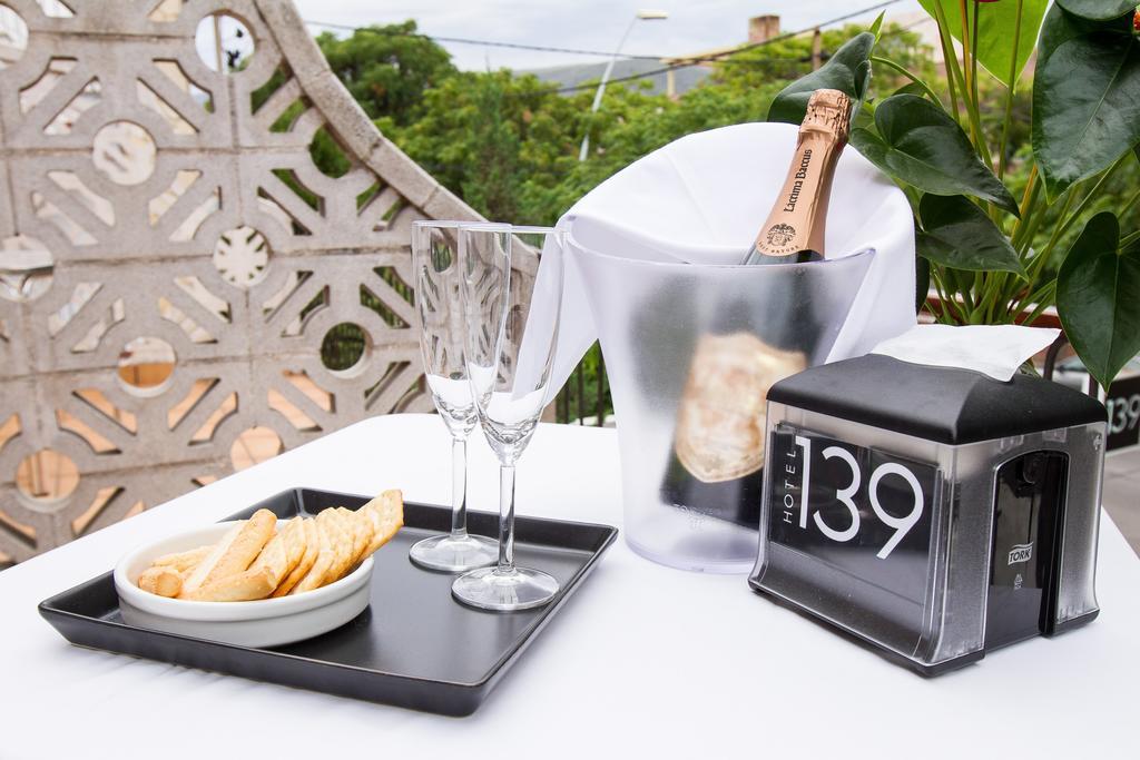 Hotel 139 Castelldefels Εξωτερικό φωτογραφία